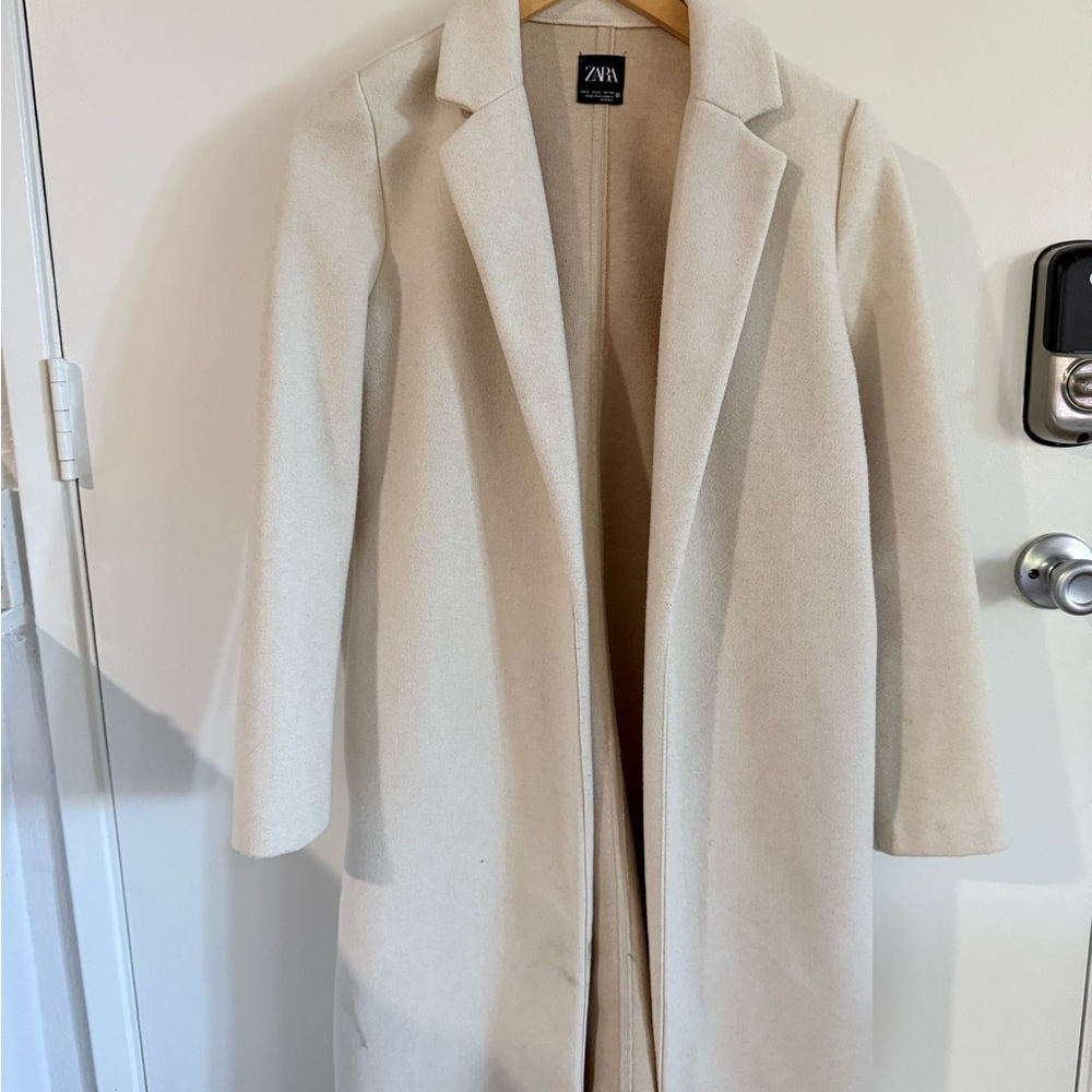 Zara Women's Elegant Cream Trench Coat